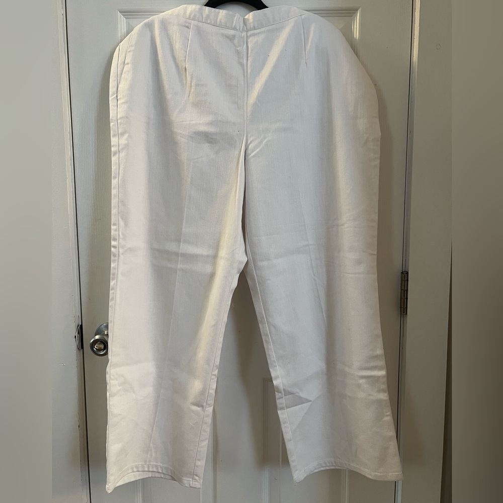 Alfred Dunner White Wide Leg Pants